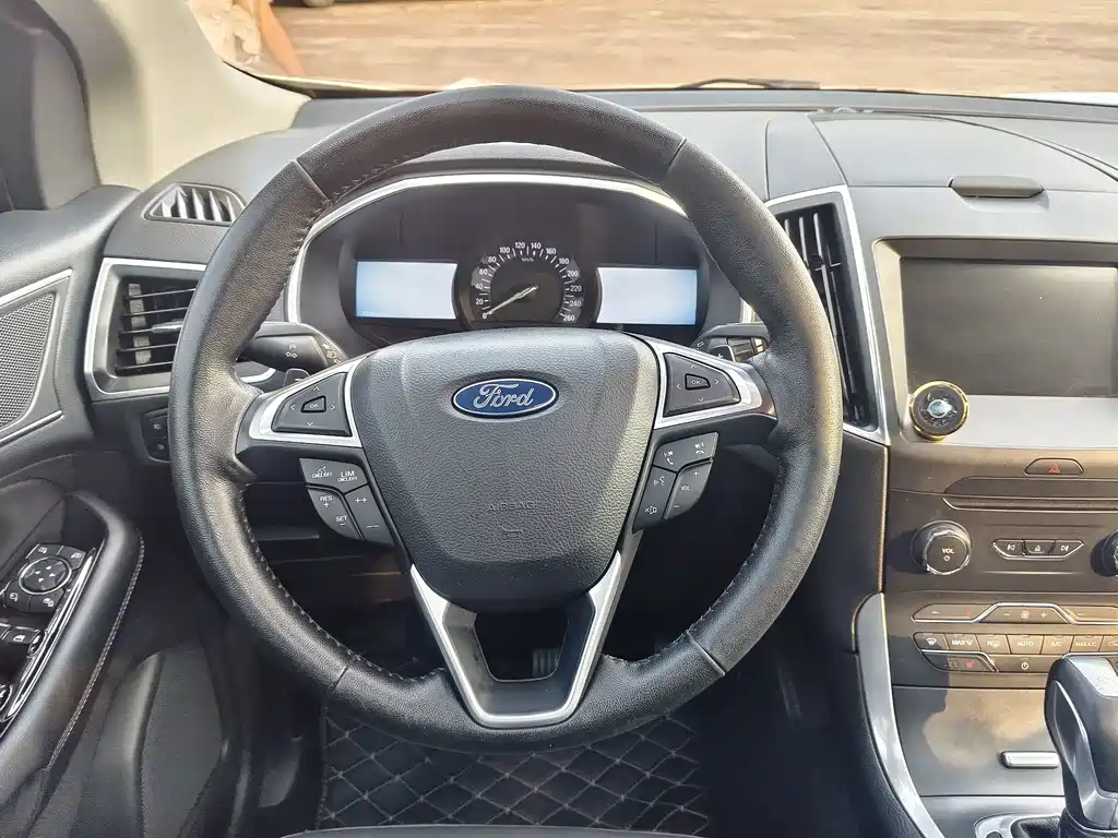 Ford Edge — миниатюра 17