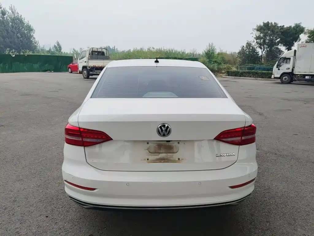 Volkswagen Lavida — миниатюра 6