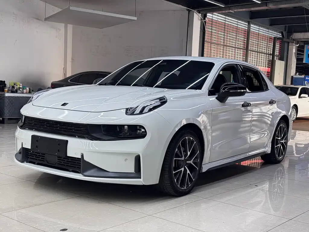 Lynk & Co 03 2021