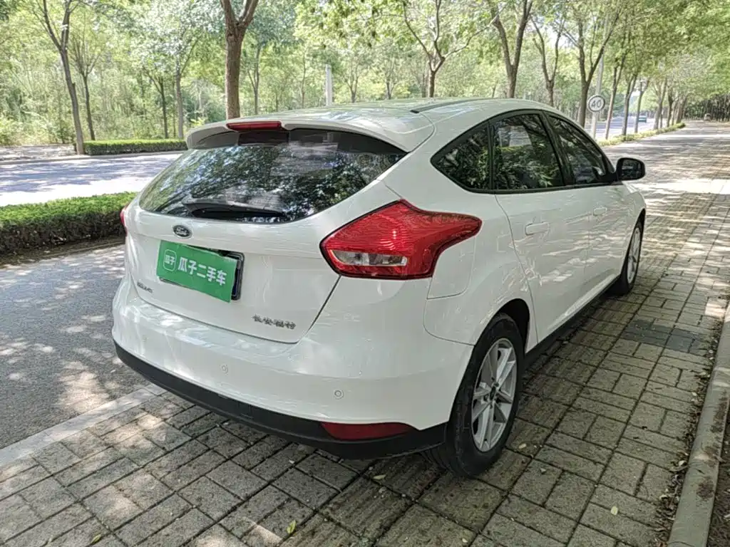 Ford Focus — миниатюра 7