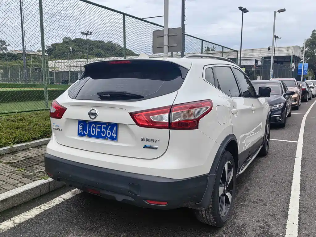 Nissan Qashqai — миниатюра 5