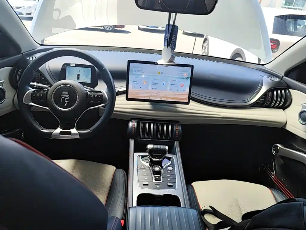 BYD Yuan Plus — миниатюра 10