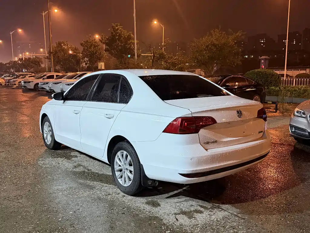 Volkswagen Bora — миниатюра 3