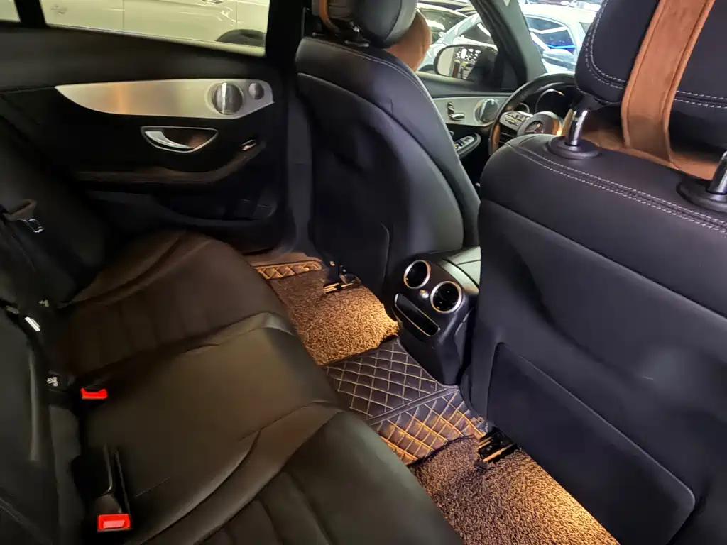 Mercedes-Benz C-Class — миниатюра 7