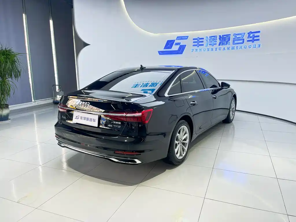 Audi A6L 2023 40 TFSI Luxury