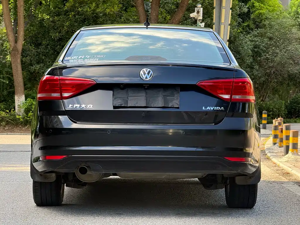 Volkswagen Lavida — миниатюра 6