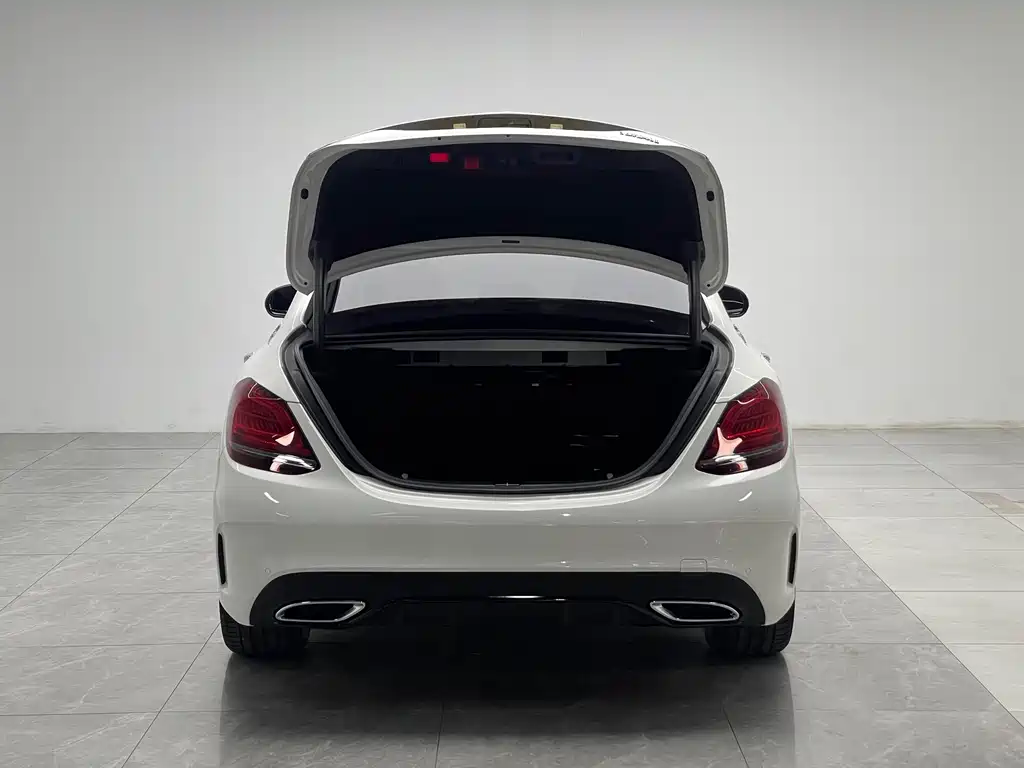 Mercedes-Benz C-Class — миниатюра 10