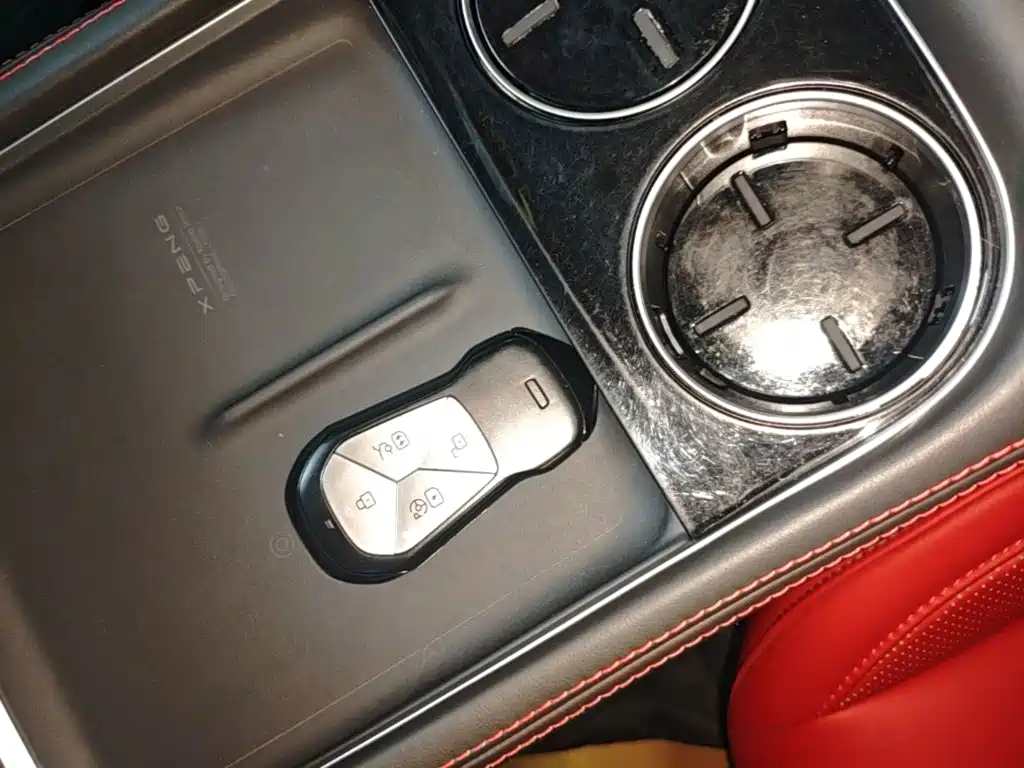 XPeng P7 — миниатюра 9