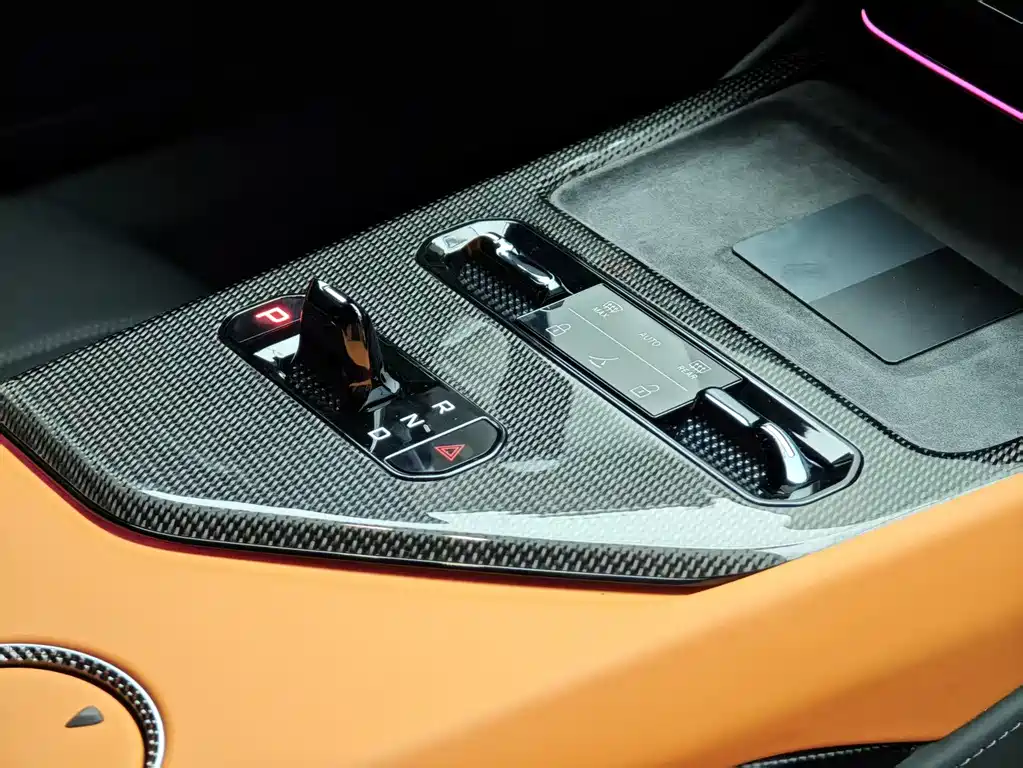 LOTUS SPORTS CAR EMEYA FLOWERS