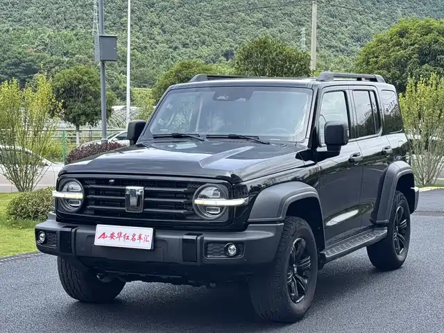 2022 TANK 300