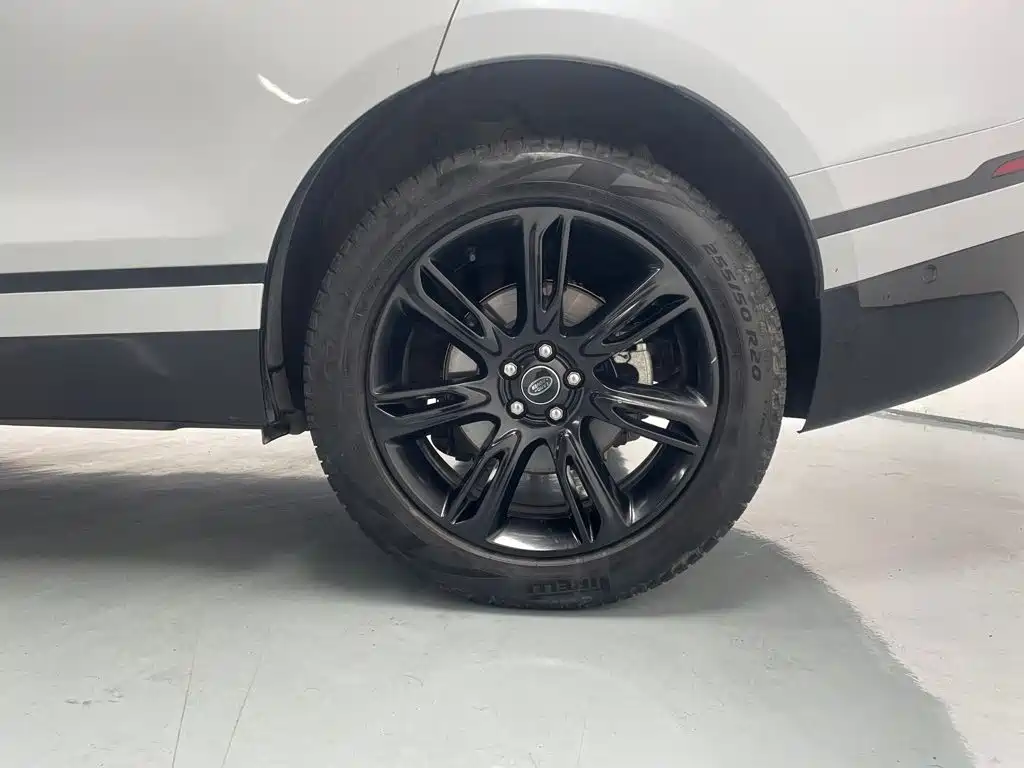 Land Rover Velar — миниатюра 17