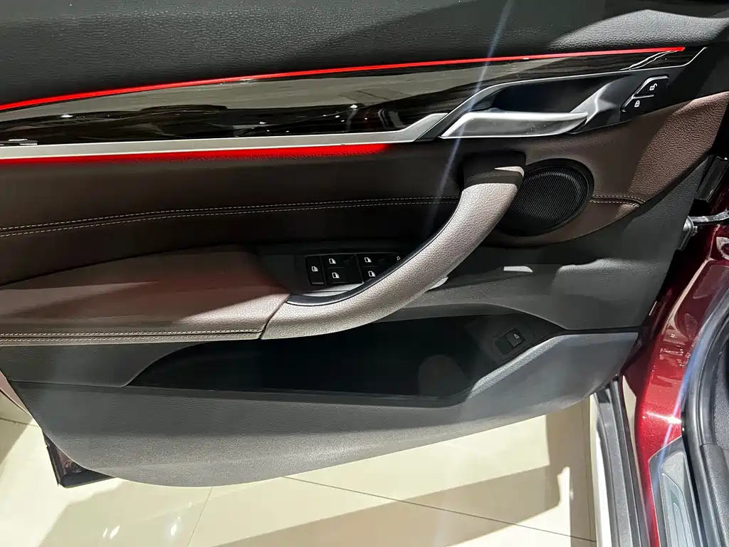 BMW X1 — миниатюра 9