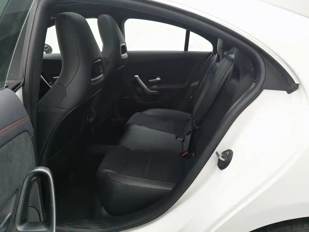 Mercedes-Benz CLA (Import) — миниатюра 15