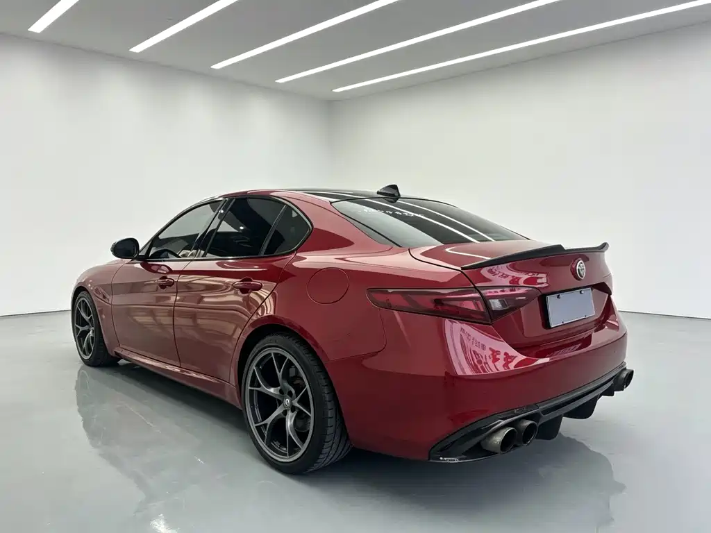 Alfa Romeo Giulia — миниатюра 9