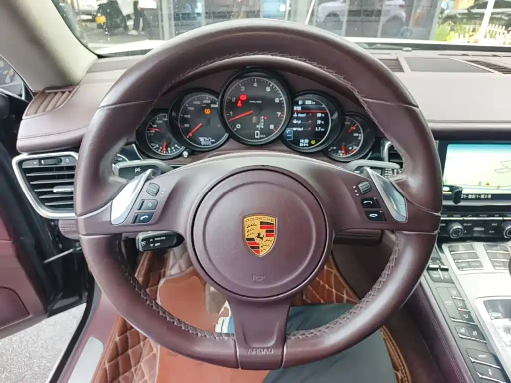 Porsche Panamera — миниатюра 11