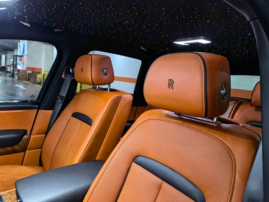 Rolls-Royce Cullinan — миниатюра 11