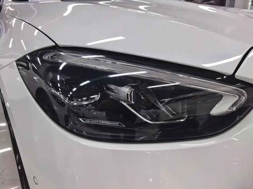 Mercedes-Benz C-Class — миниатюра 11
