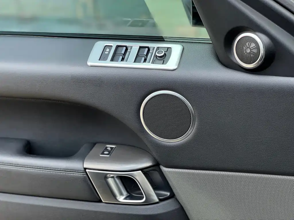 Land Rover Sport — миниатюра 15