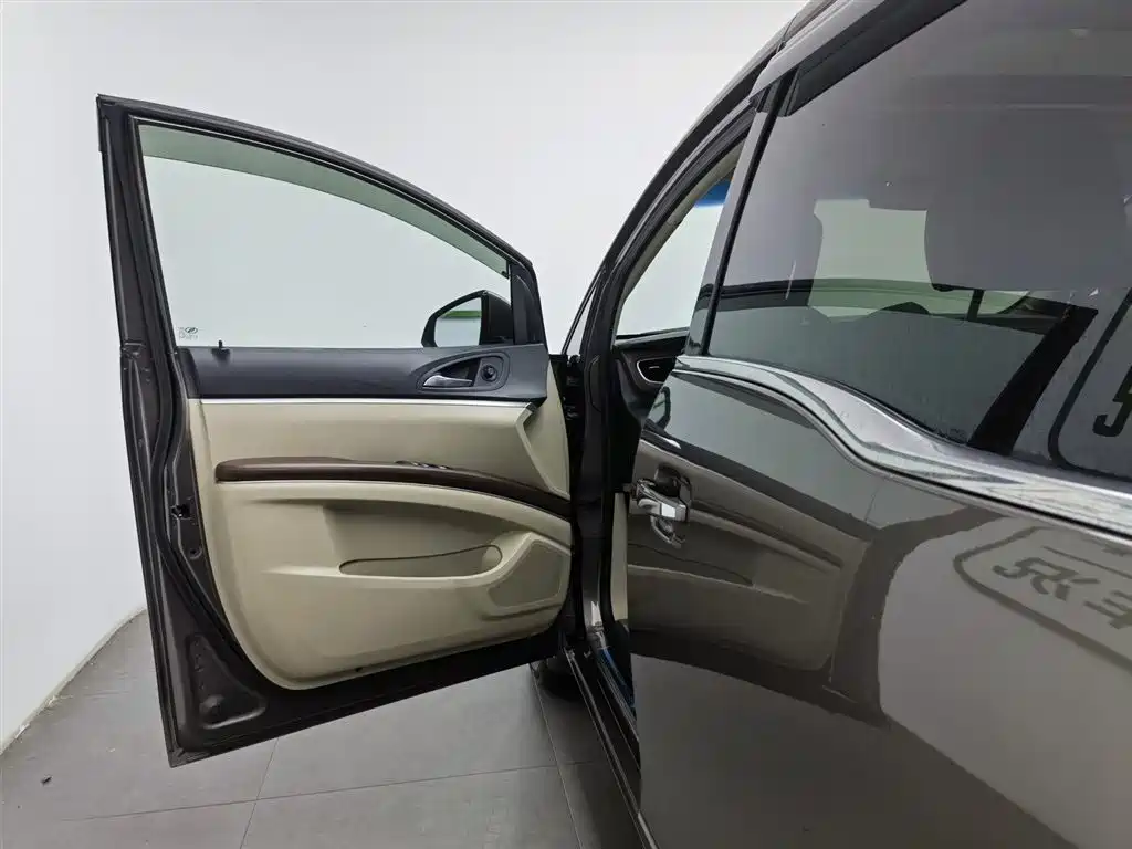 Buick GL8 2017 25S Luxury V