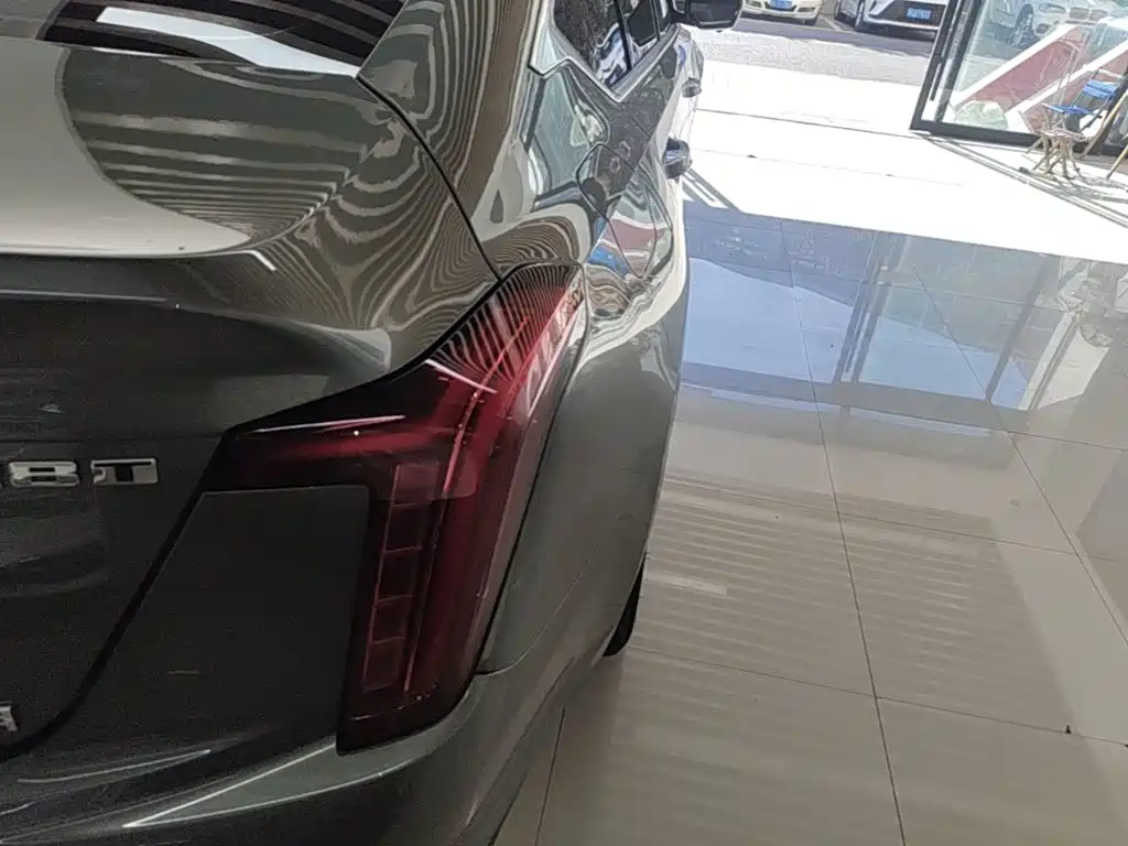 Cadillac CT5 — миниатюра 8