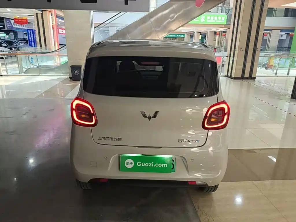 Wuling MINIEV — миниатюра 6