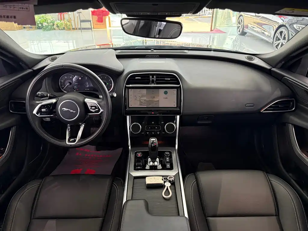 Jaguar XEL — миниатюра 7