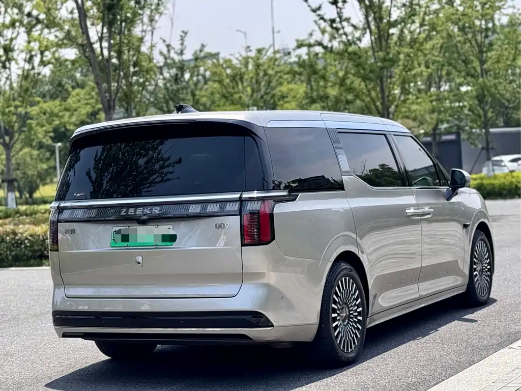 ZEEKR EXTREME KRYPTON 009