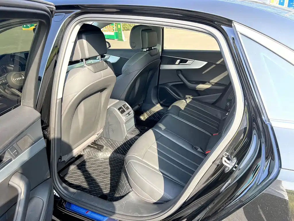 Audi A4L — миниатюра 14
