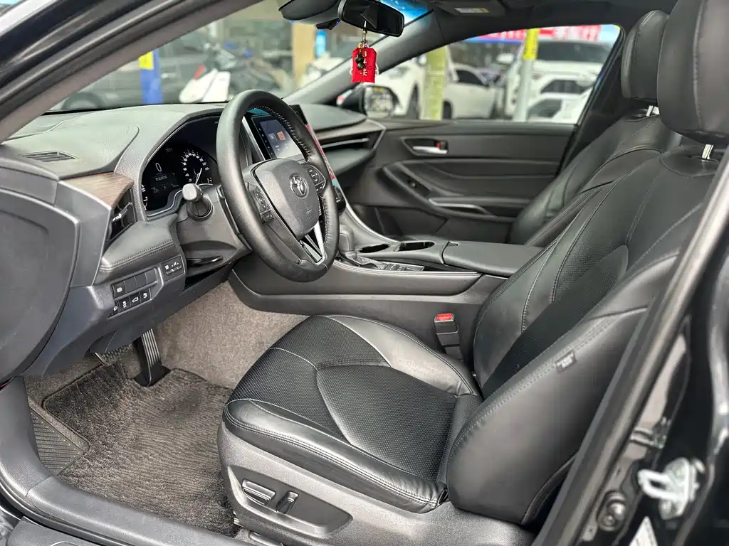 Toyota Avalon — миниатюра 5