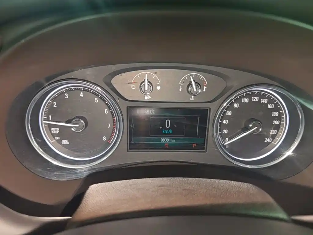 Buick LaCrosse — миниатюра 12