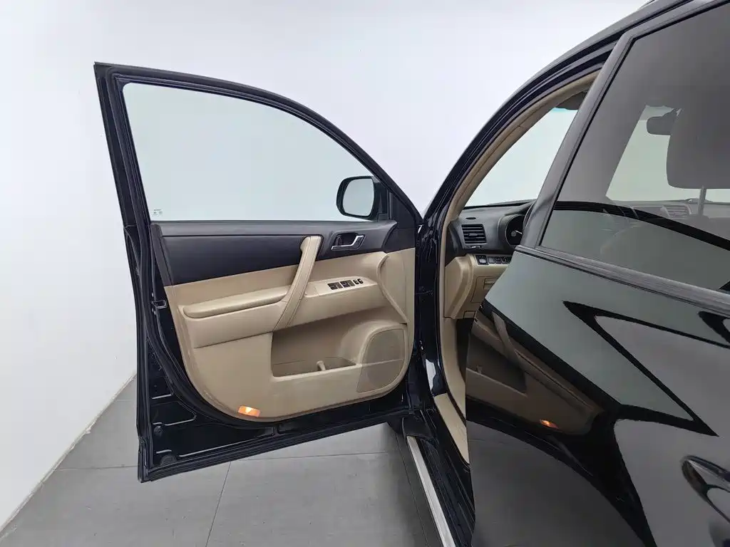 Toyota Highlander — миниатюра 8