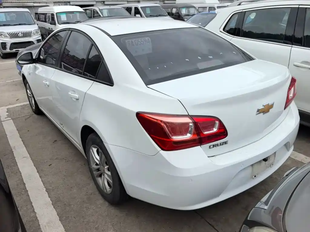 Chevrolet Cruze — миниатюра 5