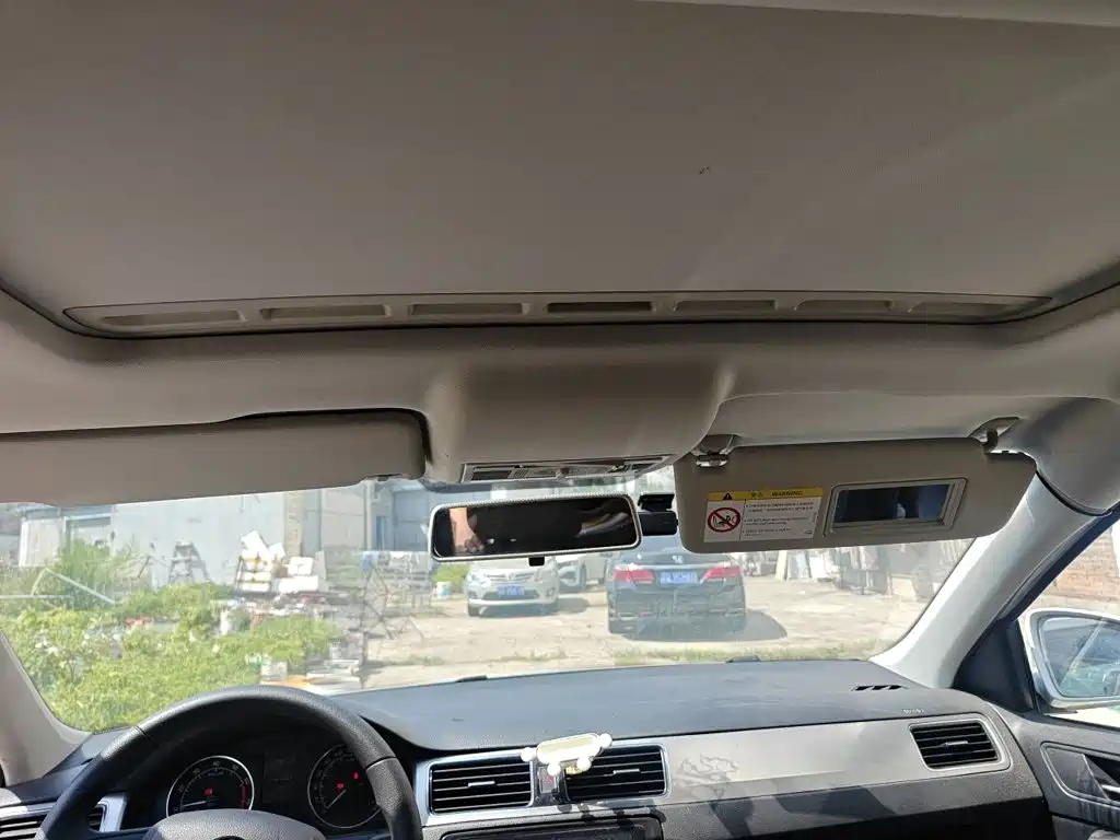 Skoda Rapid Spaceback — миниатюра 14