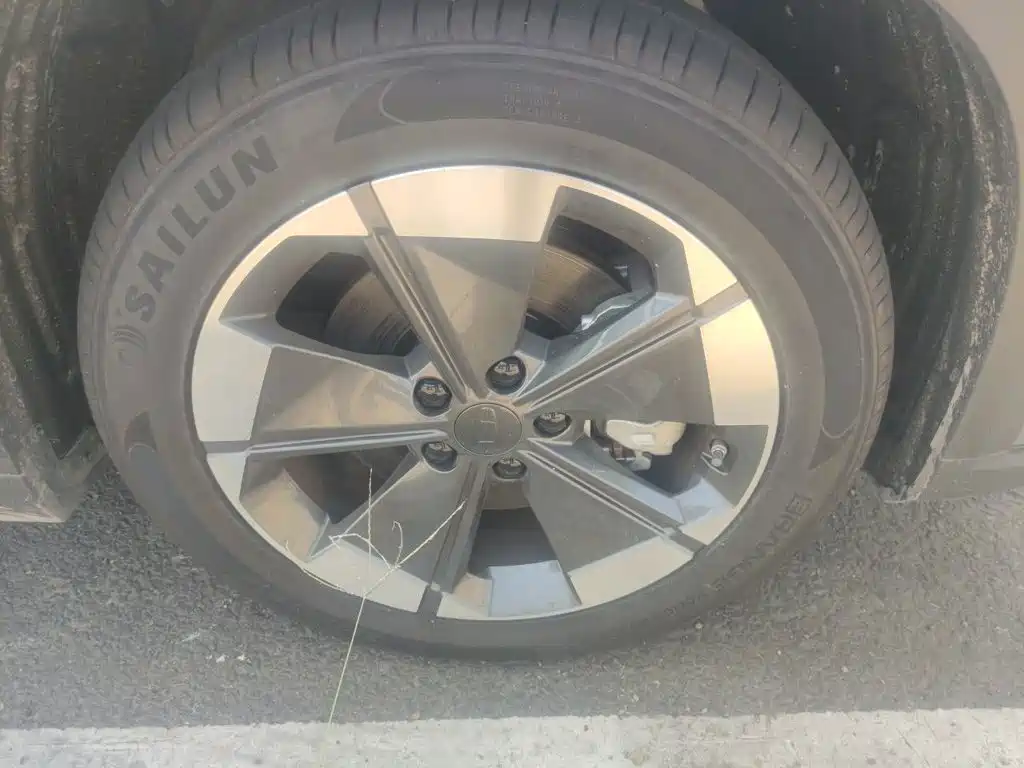 Geely 博越REV — миниатюра 8