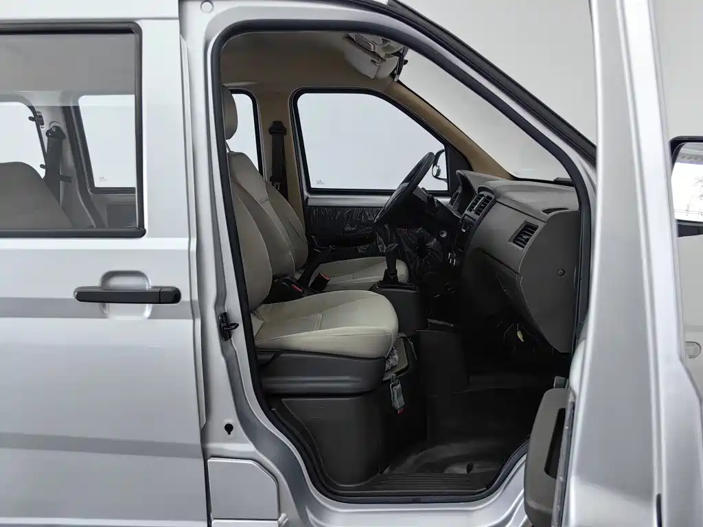 Wuling Rongguang — миниатюра 23