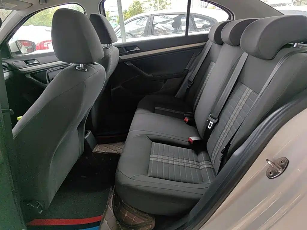 Volkswagen Lavida — миниатюра 17