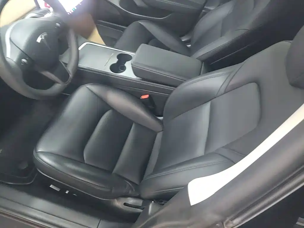 Tesla Model 3 — миниатюра 15