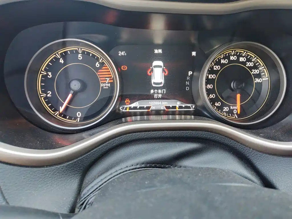 Jeep Cherokee — миниатюра 13