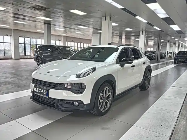 Lynk & Co 02