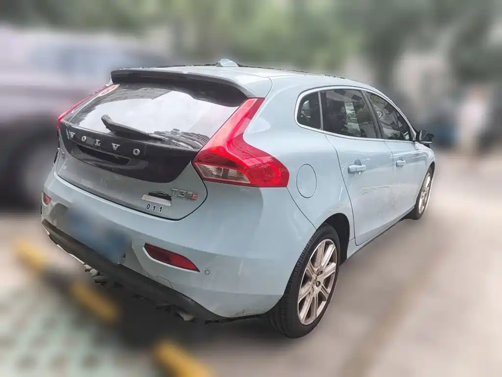 Volvo V40 — миниатюра 5