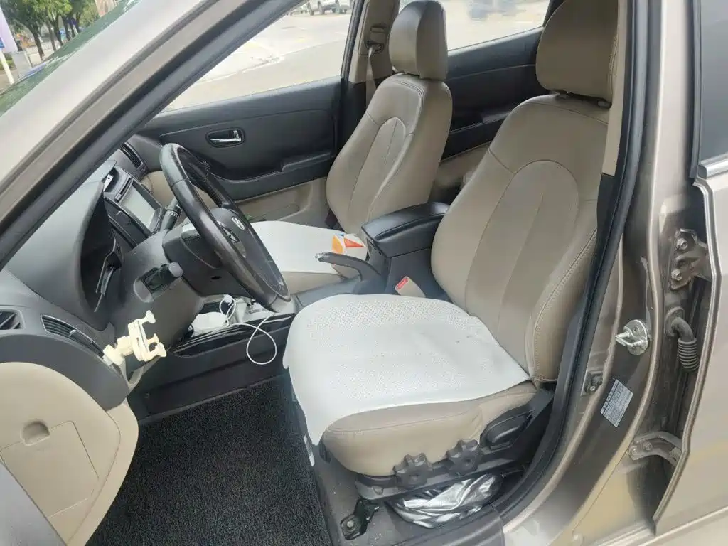 Hyundai Elantra — миниатюра 16