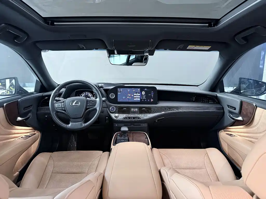 Lexus LS — миниатюра 16