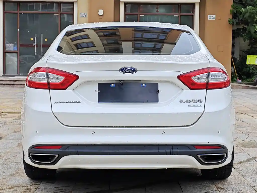 Ford Mondeo — миниатюра 6