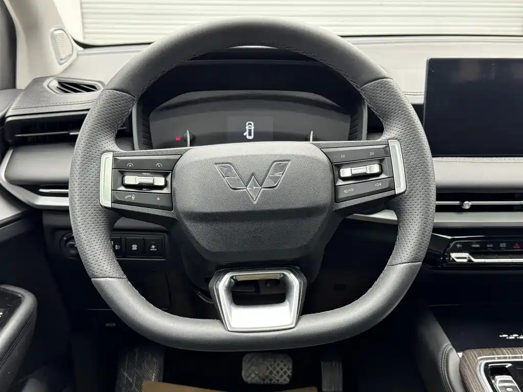 Wuling Jiachen — миниатюра 13