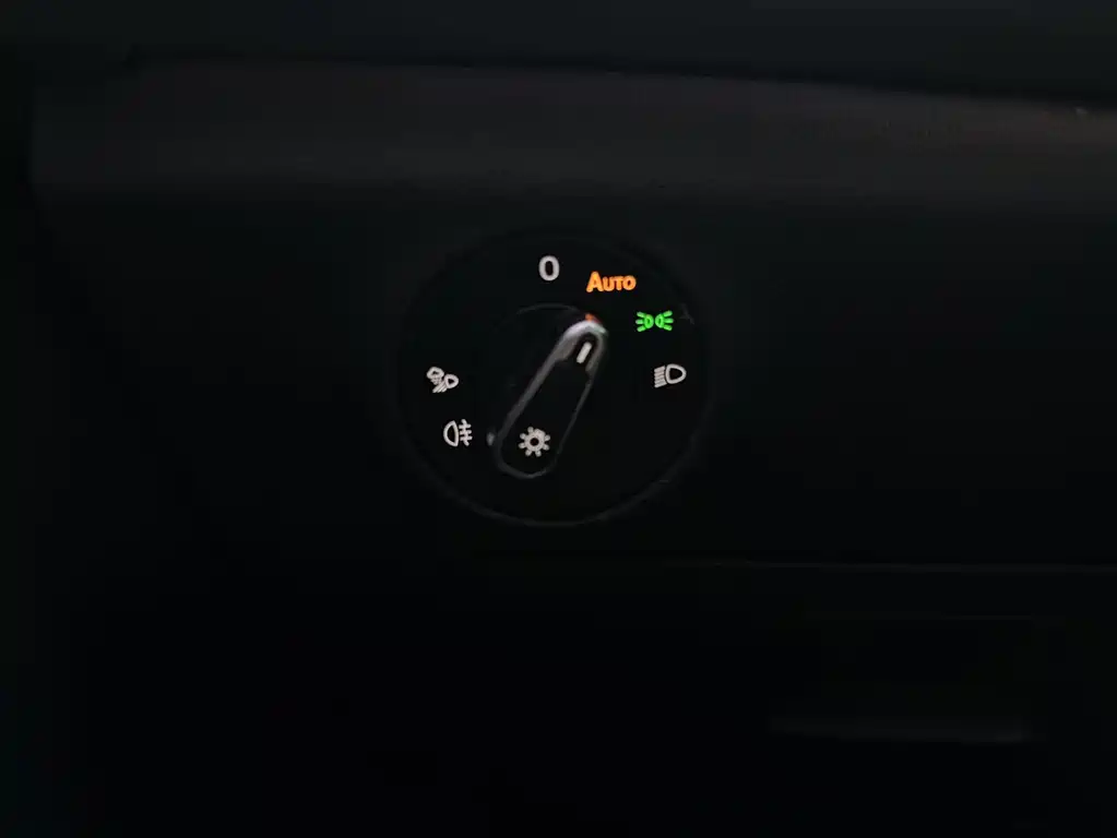 Volkswagen Sagitar — миниатюра 18