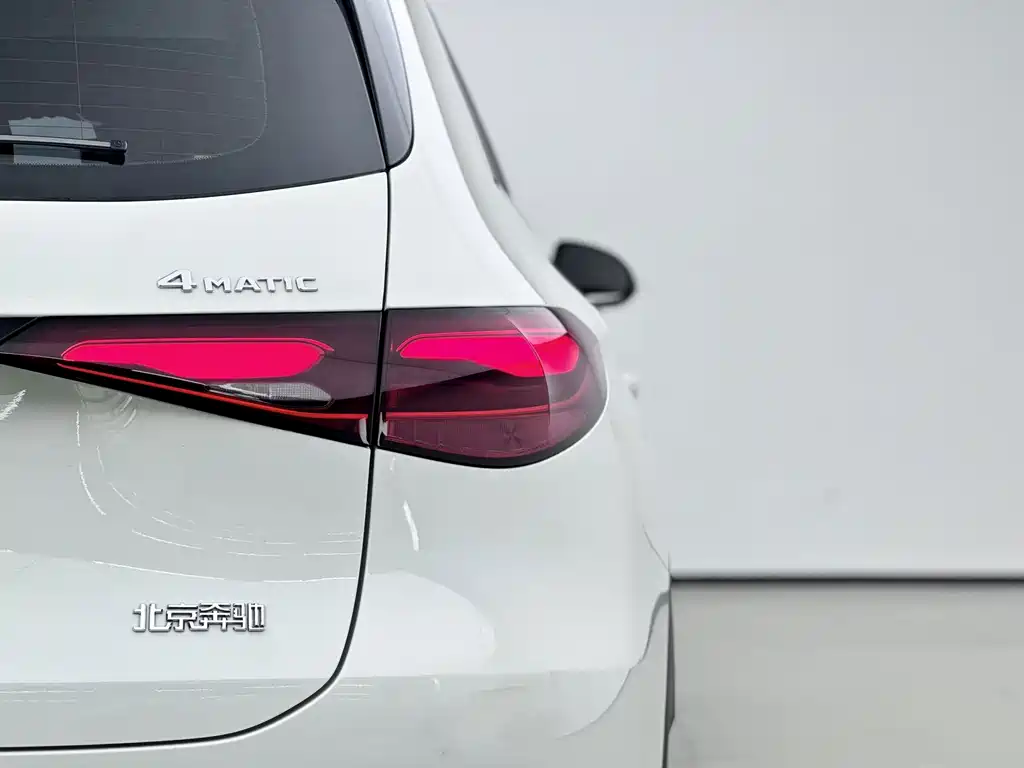 Mercedes-Benz GLC — миниатюра 12