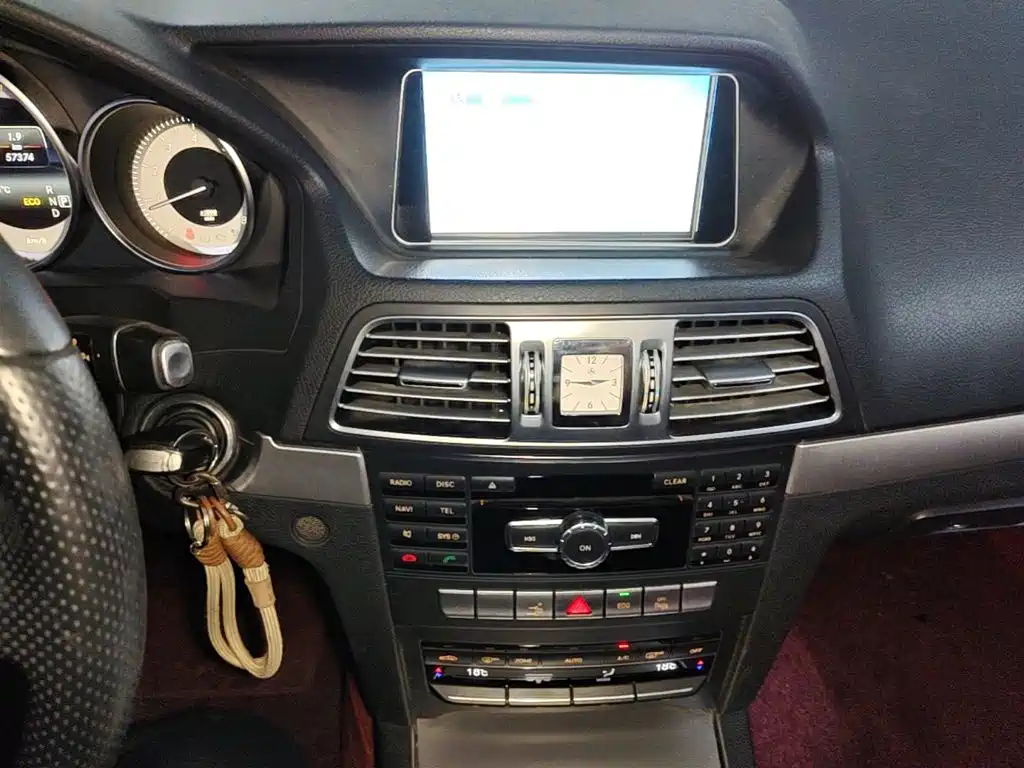 Mercedes-Benz E-Class (Import) — миниатюра 18