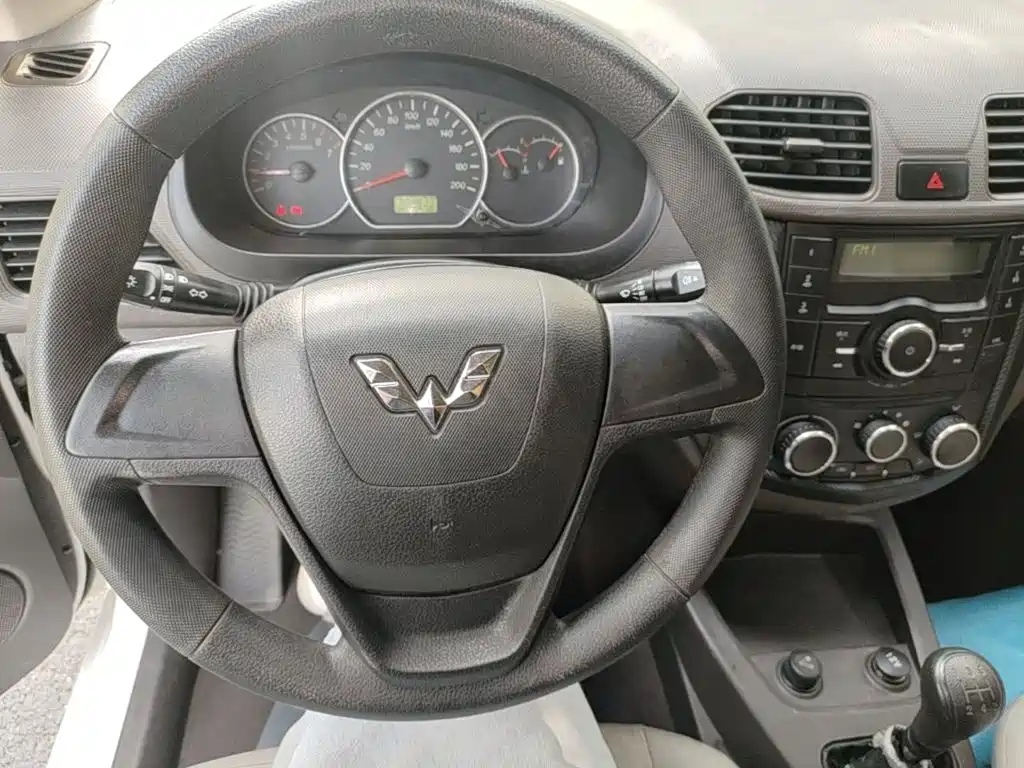 Wuling Hongguang — миниатюра 11