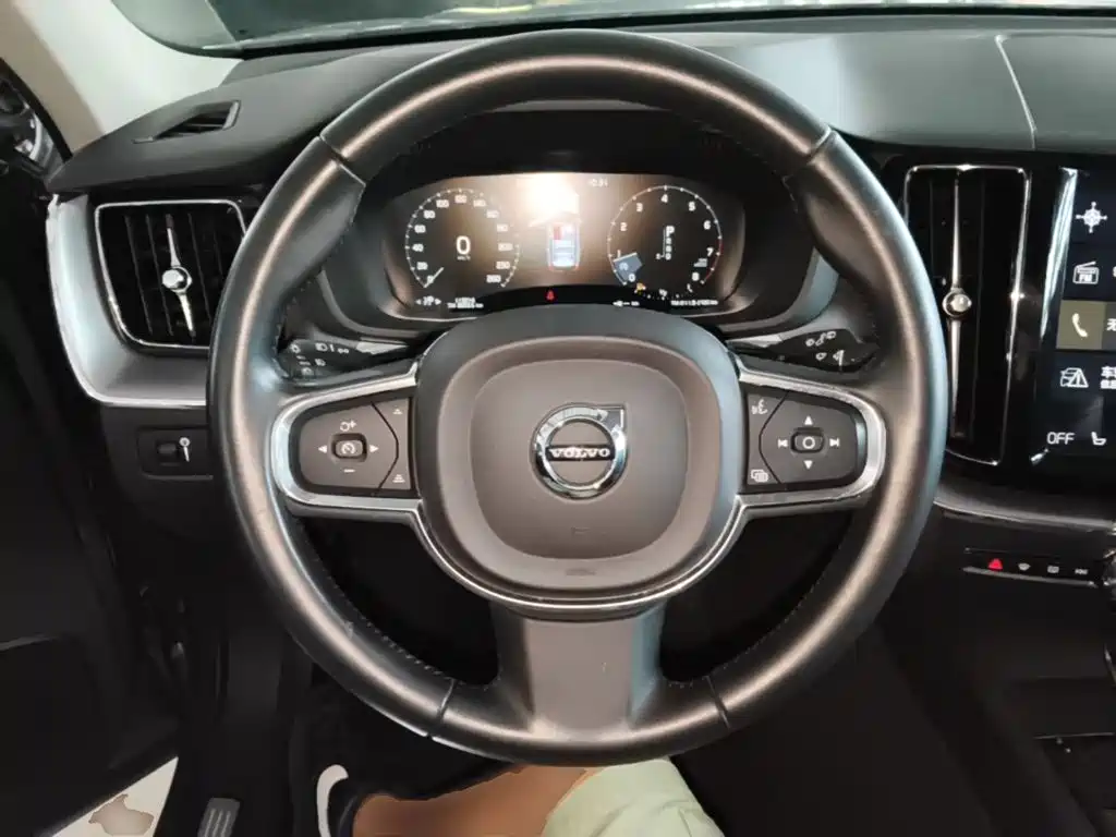 Volvo XC60 — миниатюра 11