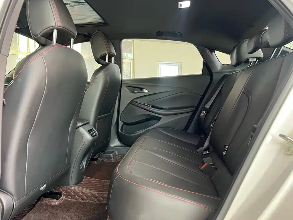 Buick Verano — миниатюра 12